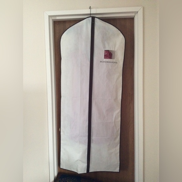 BcBgMaxAzria -like new - Picture 5 of 5